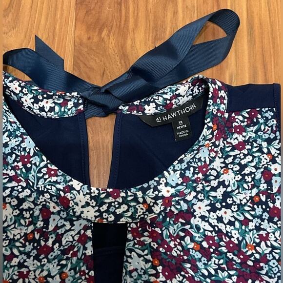 41 Hawthorn Clearwater Mixed Material Surplice - XSP - Picture 3 of 7